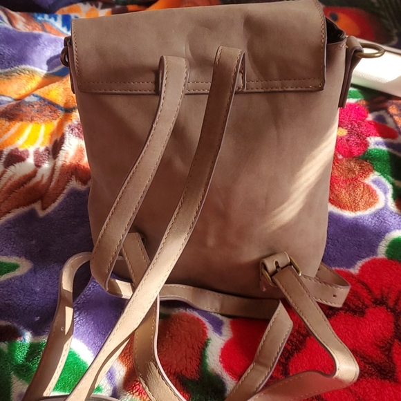 Backpack - Picture 2 of 2